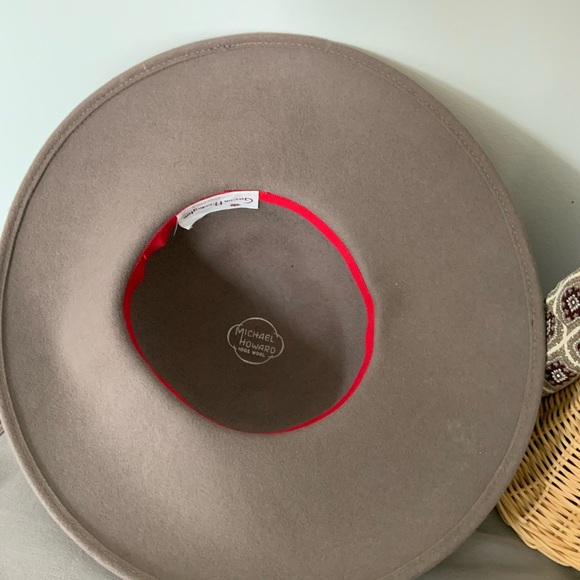 Vintage Gwenn Pennington/Michael Howard. Taupe and brown. One blemish - Picture 6 of 9